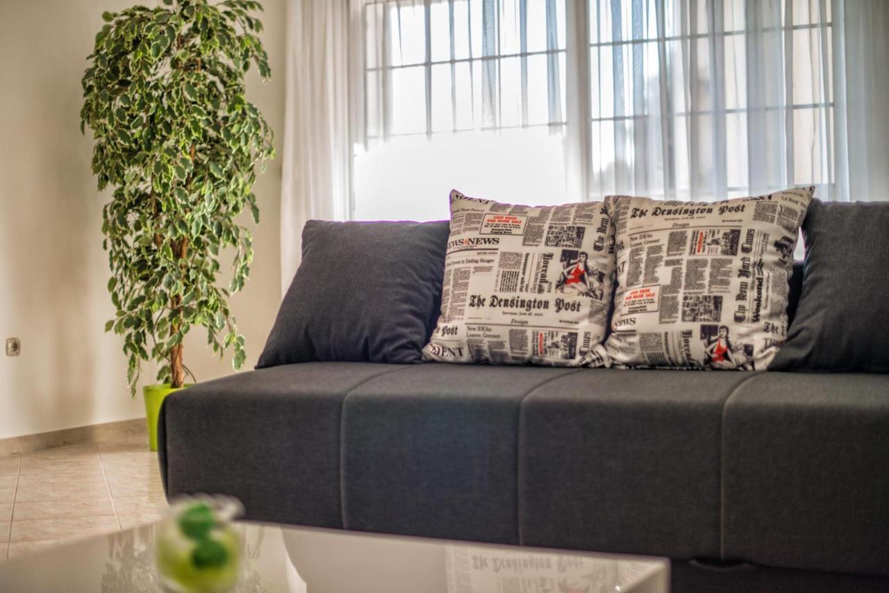 Apartments Ori Pula Luaran gambar