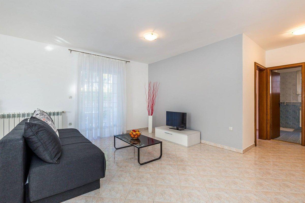 Apartments Ori Pula Luaran gambar