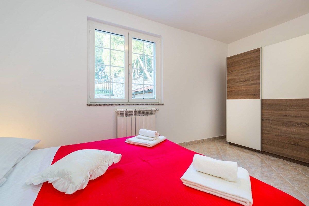 Apartments Ori Pula Luaran gambar