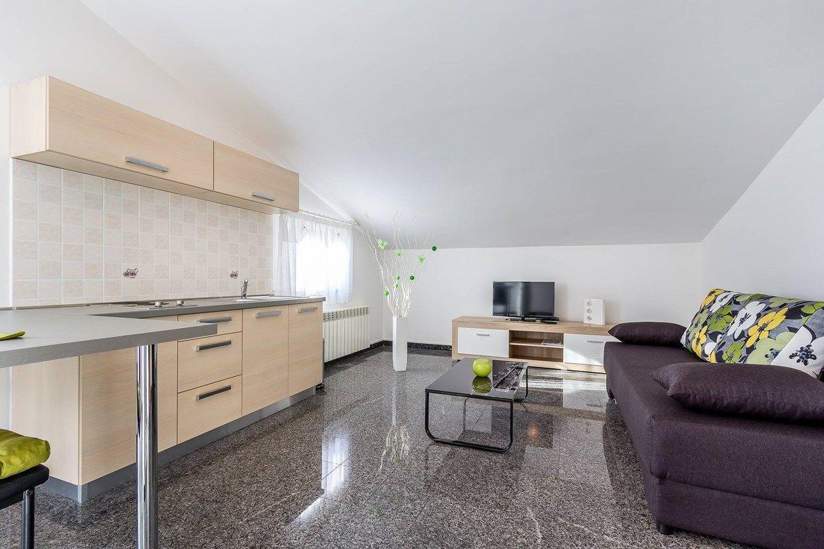 Apartments Ori Pula Luaran gambar
